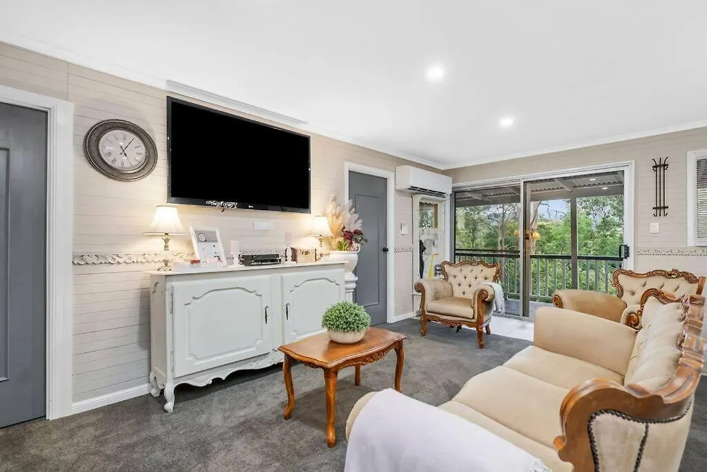 Jardee Chateau Guest House Conondale Holiday home